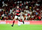 Flamengo vence Bahia e tira Palmeiras da ponta