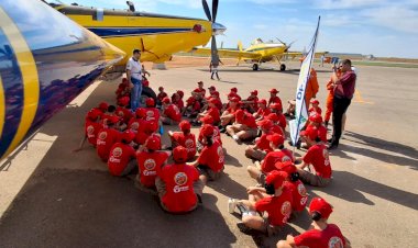 Bombeiros do Futuro conhecem de perto aeronaves durante a 2ª Semana do Aviador