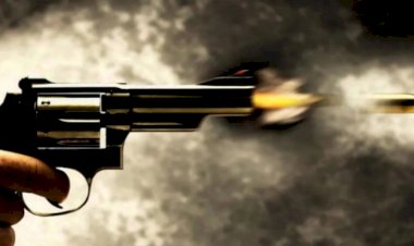 Homem morre e mulher fica ferida após ataque a tiros dentro de casa; suspeito filma crime
