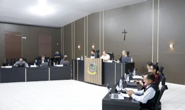 Câmara de Lucas aprova até 4 ligações de água e esgoto por lote e autoriza concessão de área para projeto de Jiu Jitsu