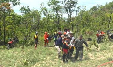 Motociclista é resgatado por helicóptero após acidente em trilha em Cuiabá