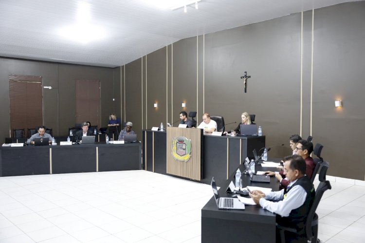 Câmara de Lucas aprova até 4 ligações de água e esgoto por lote e autoriza concessão de área para projeto de Jiu Jitsu