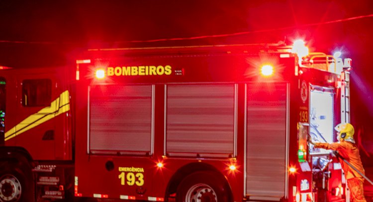 Pane mecânica provoca incêndio em carro no centro de Sinop
