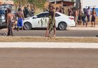 Indígenas protestam em frente ao destacamento da PM de Campinápolis e pedem a soltura de um indígena preso