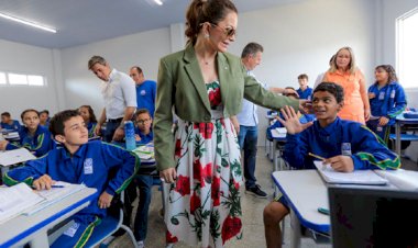 Virginia Mendes lamenta desperdício de uniformes escolares e defende a conscientização sobre o uso responsável dos recursos públicos