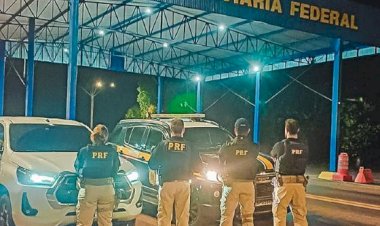 PRF recupera Hilux furtada e prende homem em Barra do Garças