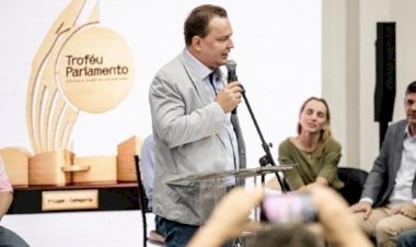 Deputado Max diz que jornalistas merecem reconhecimento