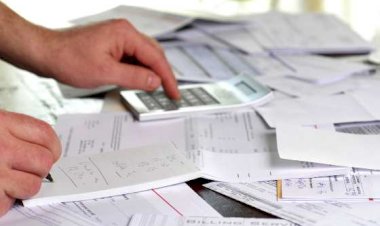 Percentual de famílias com dívidas cresce, mas inadimplência cai