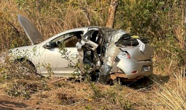 Passageira morre e duas pessoas ficam feridas após carro capotar na BR-070 em General Carneiro