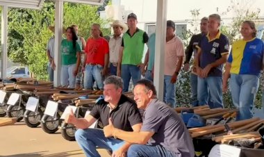 Novo São Joaquim entrega motos, kits de ferramentas e duas vans para atender população