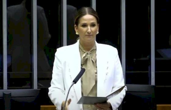 Primeira-dama de Água Boa é a primeira mulher do Araguaia a tomar posse na Câmara Federal