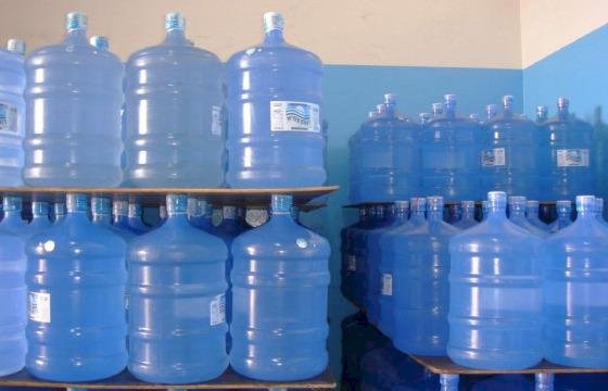 Empresas de água mineral celebram acordo e encerram ‘guerra dos galões’ em MT