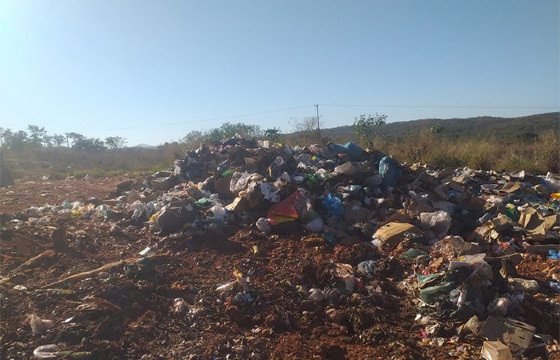Mesmo com determinação legal para extinção, mais de 3 mil lixões seguem abertos no Brasil
