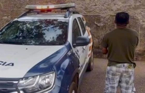 Mulher é enforcada pelo companheiro após discussão por gato de estimação