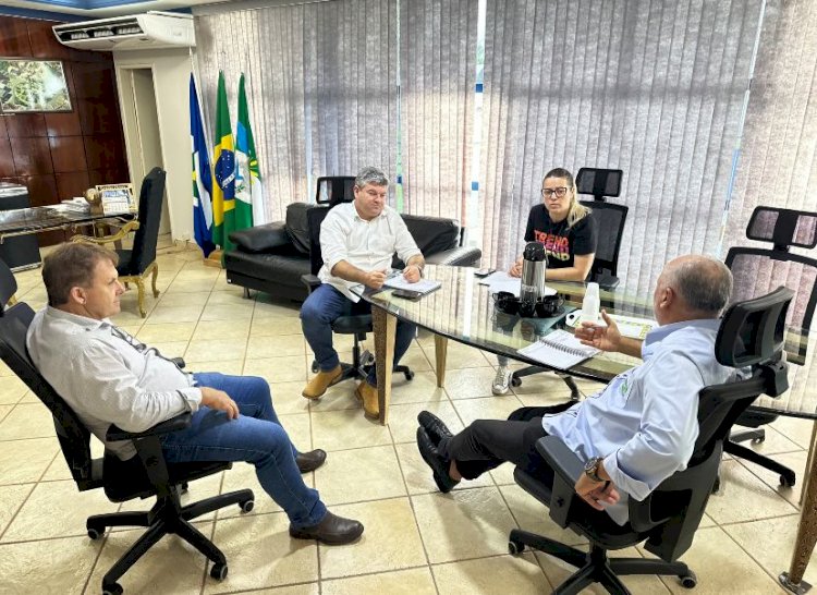 Prefeitos de Novo São Joaquim e Santo Antônio do Leste se reúnem para firmar possível parceria na área da saúde entre os municípios