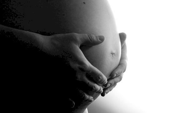 Mulher grávida é espancada até desmaiar por recusar relação sexual com o companheiro