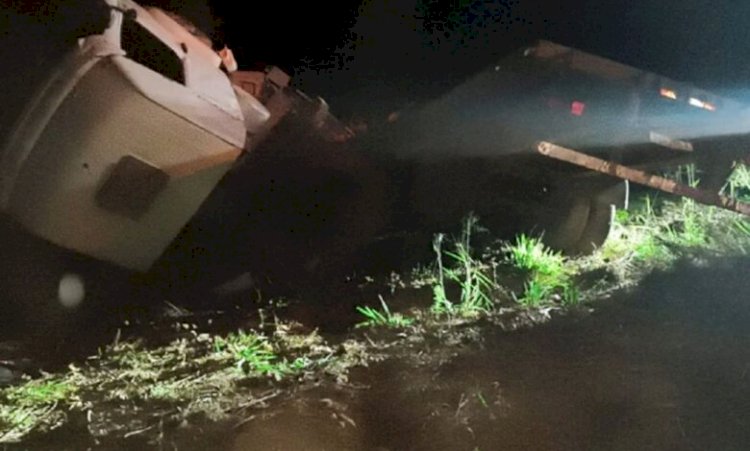 Idoso perde controle de caminhão e morre na BR-158