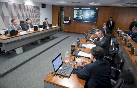 Senado discute atualização da Lei do Impeachment para que inclua servidores municipais