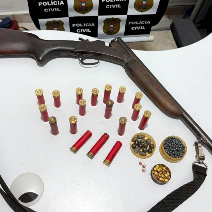 Homem é preso em flagrante por ameaça e agressão contra ex-companheira em Canarana; arma e munições são apreendidas