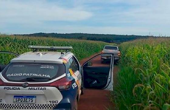 Motorista foge da PM, é perseguido e preso com arma ilegal