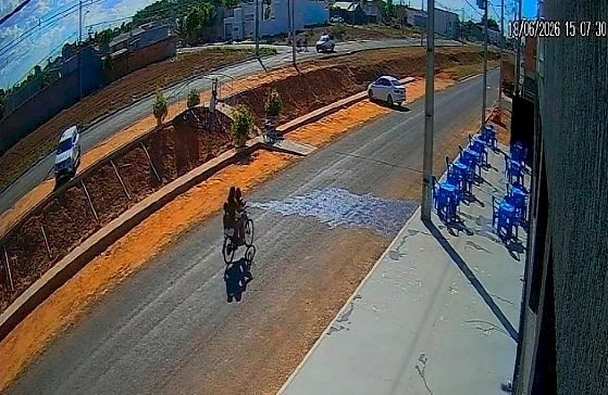 Meninas de 4 e 14 anos ficam em coma após acidente com bicicleta elétrica em Querência