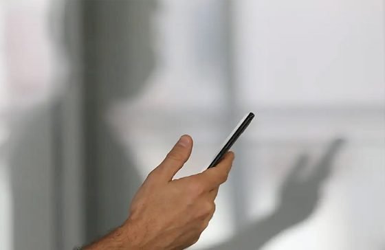 Polícia Civil cumpre mandados contra investigado por aliciar menores de idade em redes sociais