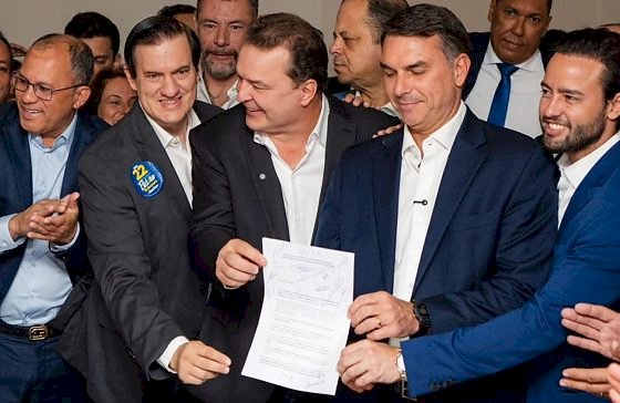 Max encontra Flávio e entrega carta de apoio: “Jogo não acabou”